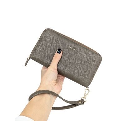 Women's wallet by Tergan (T&uuml;rkiye) made of genuine leather.